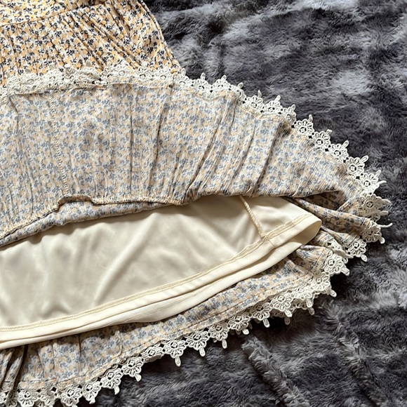 Yellow Floral Dress - Picture 5 of 8